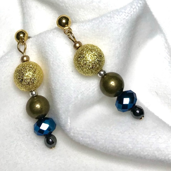 Handmade Earrings with Vintage and Modern Elements (E148-2H) - Picture 2 of 4